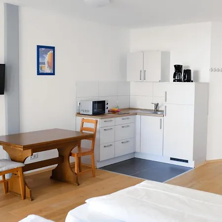 Milchhof Pensión 3*